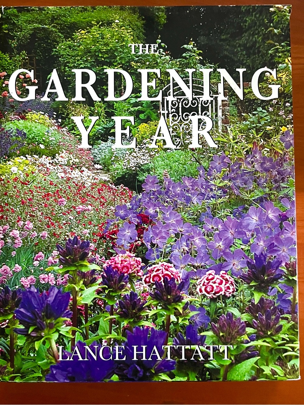 HARDCOVER BOOK “THE GARDENING YEAR”